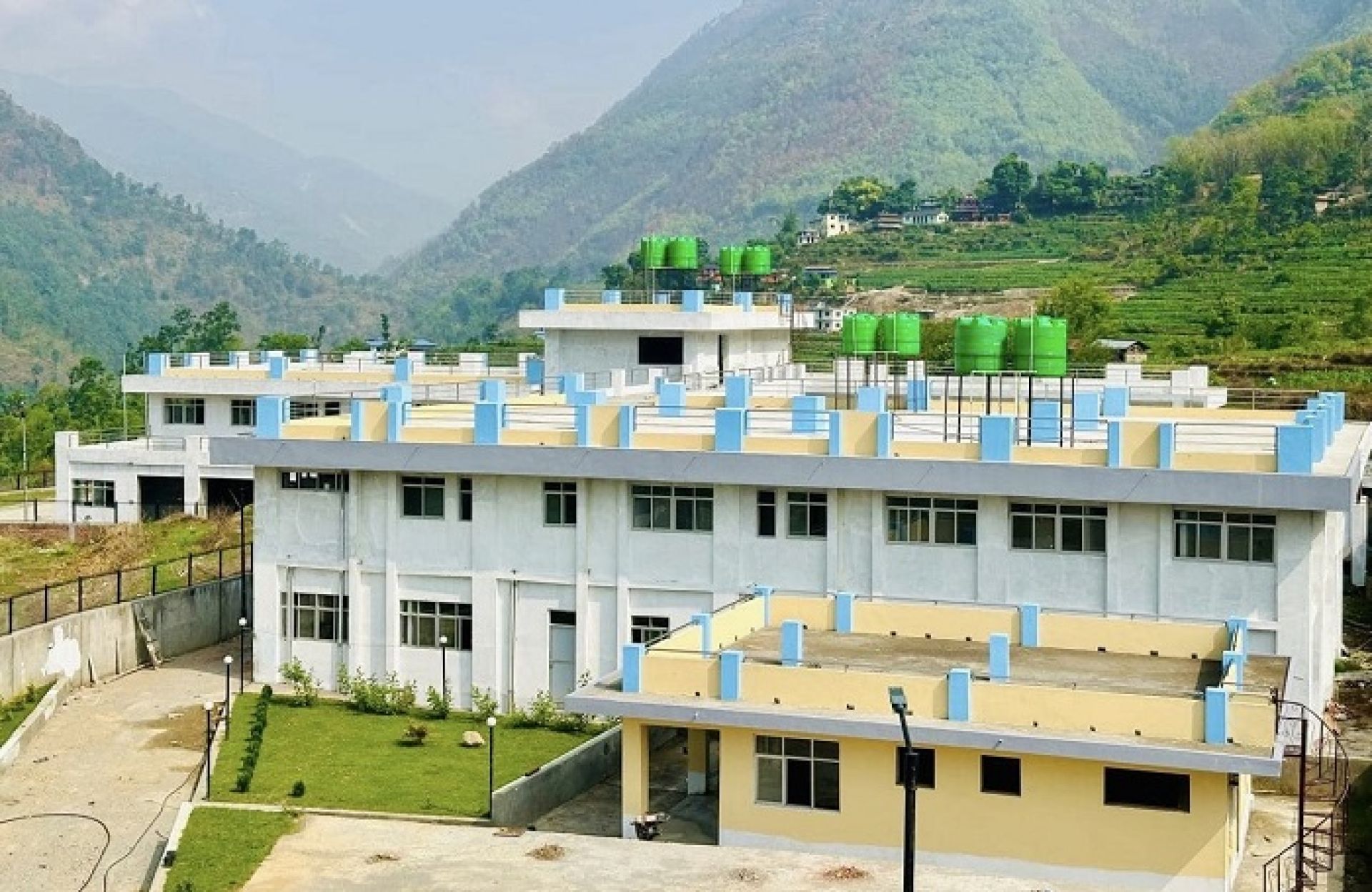 कराेडाैँ लगानीमा आधारभूत अस्पताल निर्माणः घोषणा भयो, कार्यान्वयन भएन